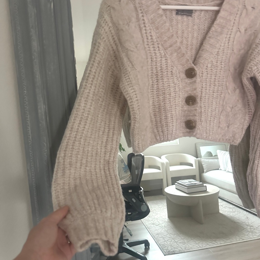 UO Lolli Cable Knit Cropped Cardigan Sweater Beige Alpaca Blend Size S - Picture 5 of 8